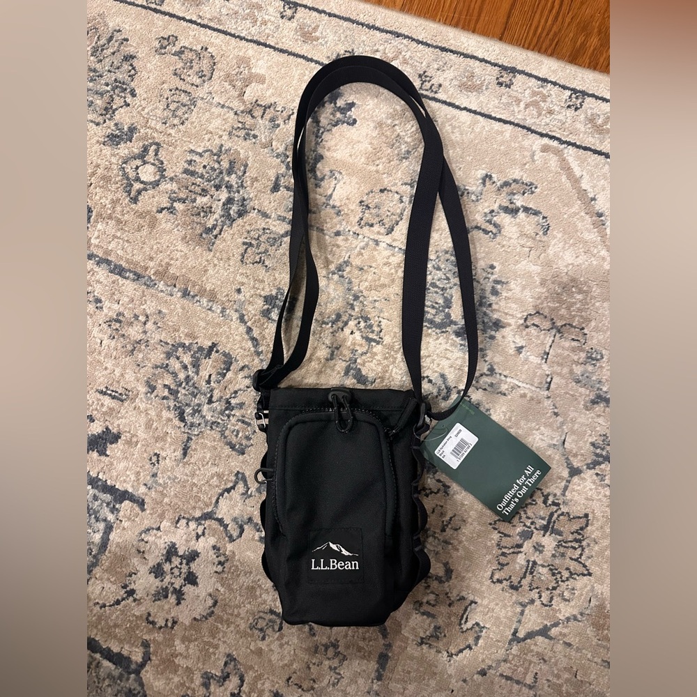L.L. Bean Black Hydration Sling - Picture 3 of 5